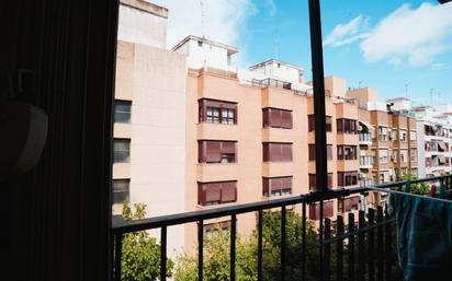 Bedroom of Flat for sale in  Valencia Capital