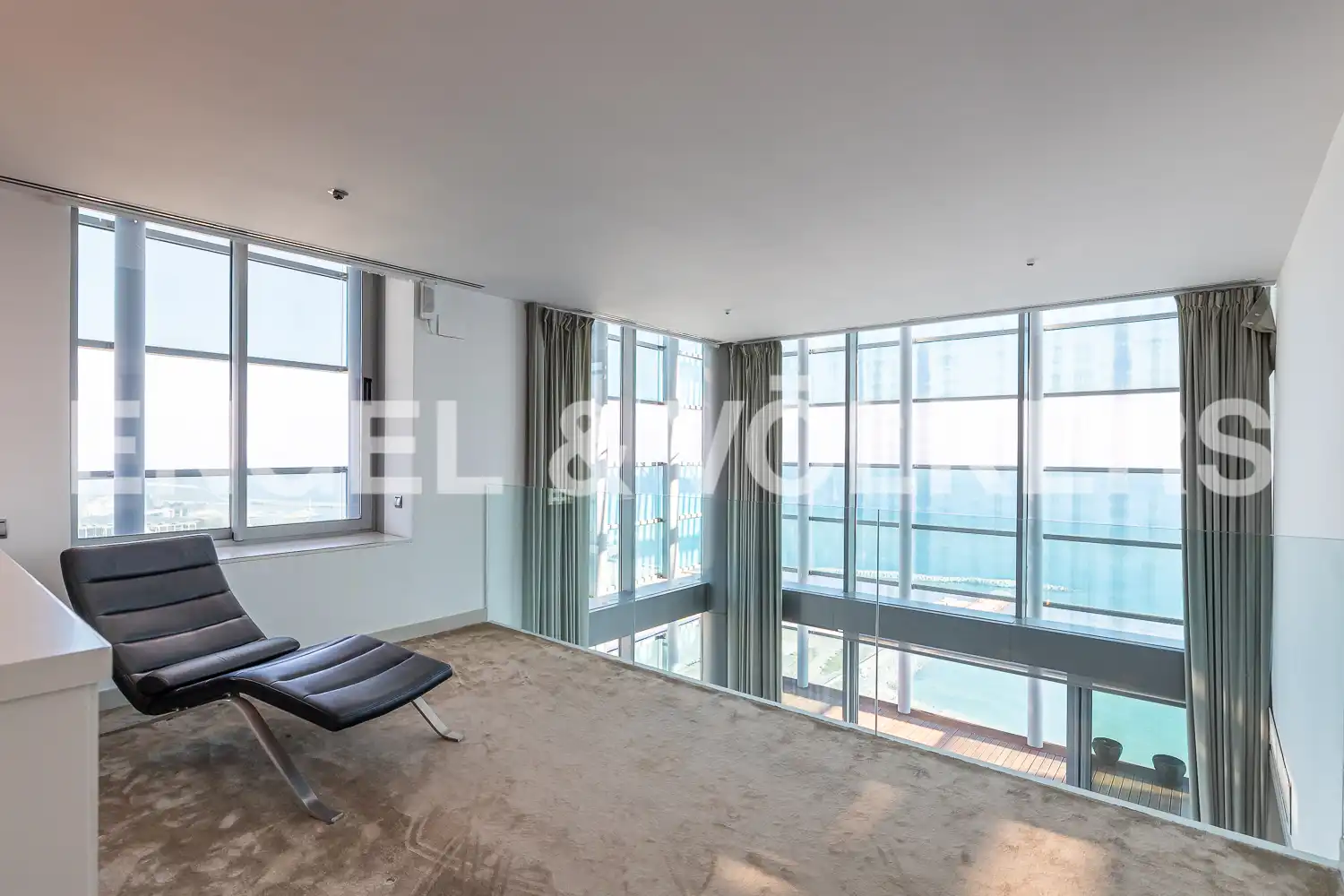 Sala de estar de Ático de alquiler en Barcelona con Aire acondicionado, Calefacción y Parquet