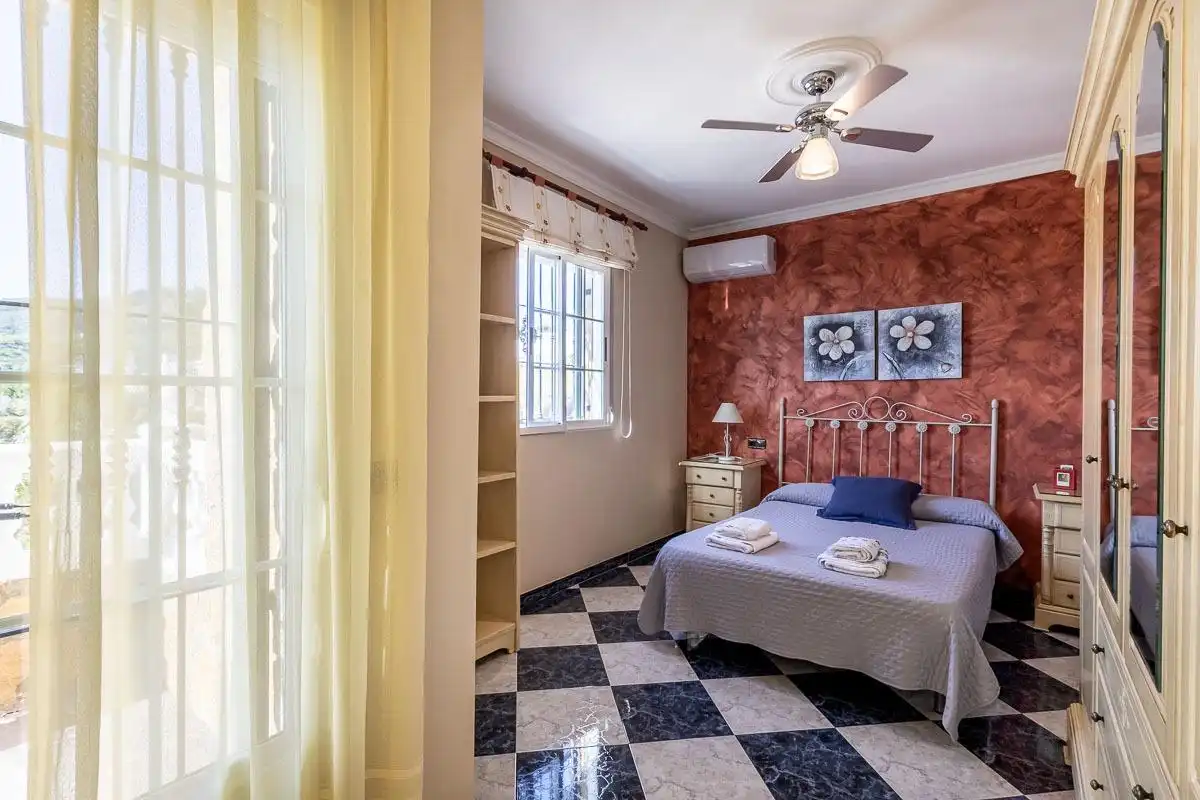 Habitación de Casa o chalet en venta en Ítrabo con Calefacción, Jardín privado y Terraza