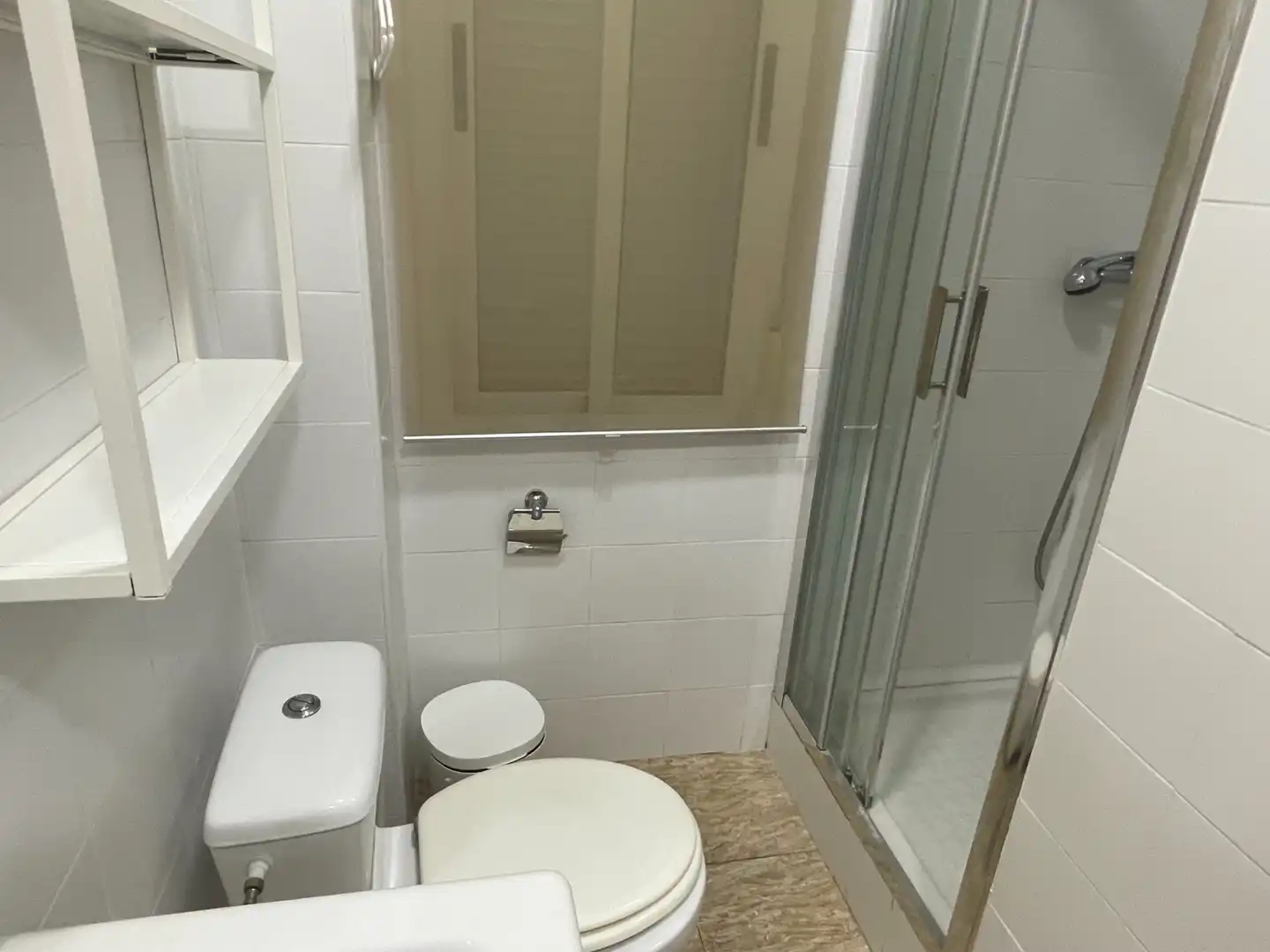 Bany de Pis de lloguer en Murcia amb Aire condicionat, Calefacció i Moblat