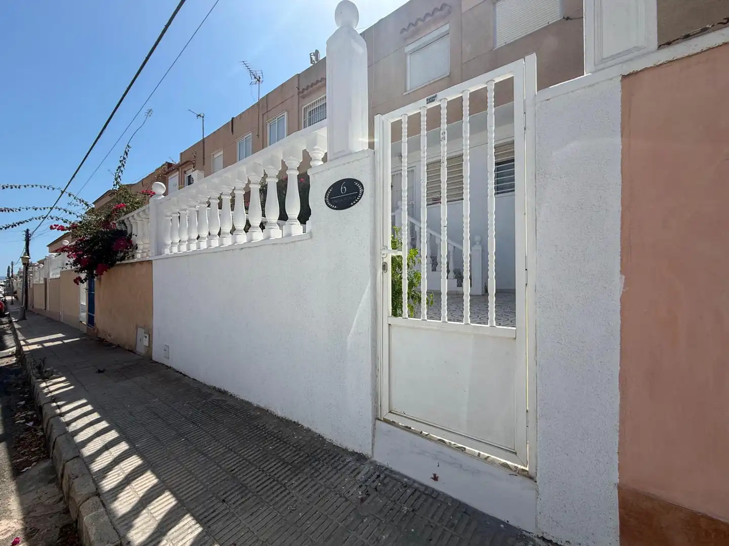 Außenansicht von Haus oder Chalet zur Miete in Santa Pola mit Klimaanlage, Heizung und Privatgarten