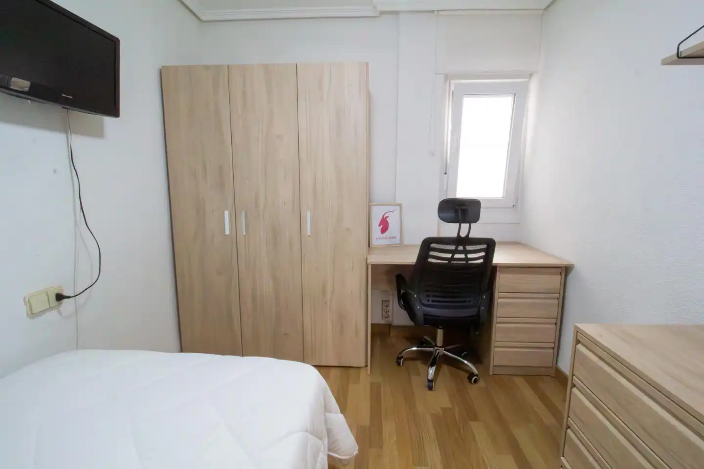 Bedroom of Flat for rent in Valencia  with Air Conditioner and Furnished
