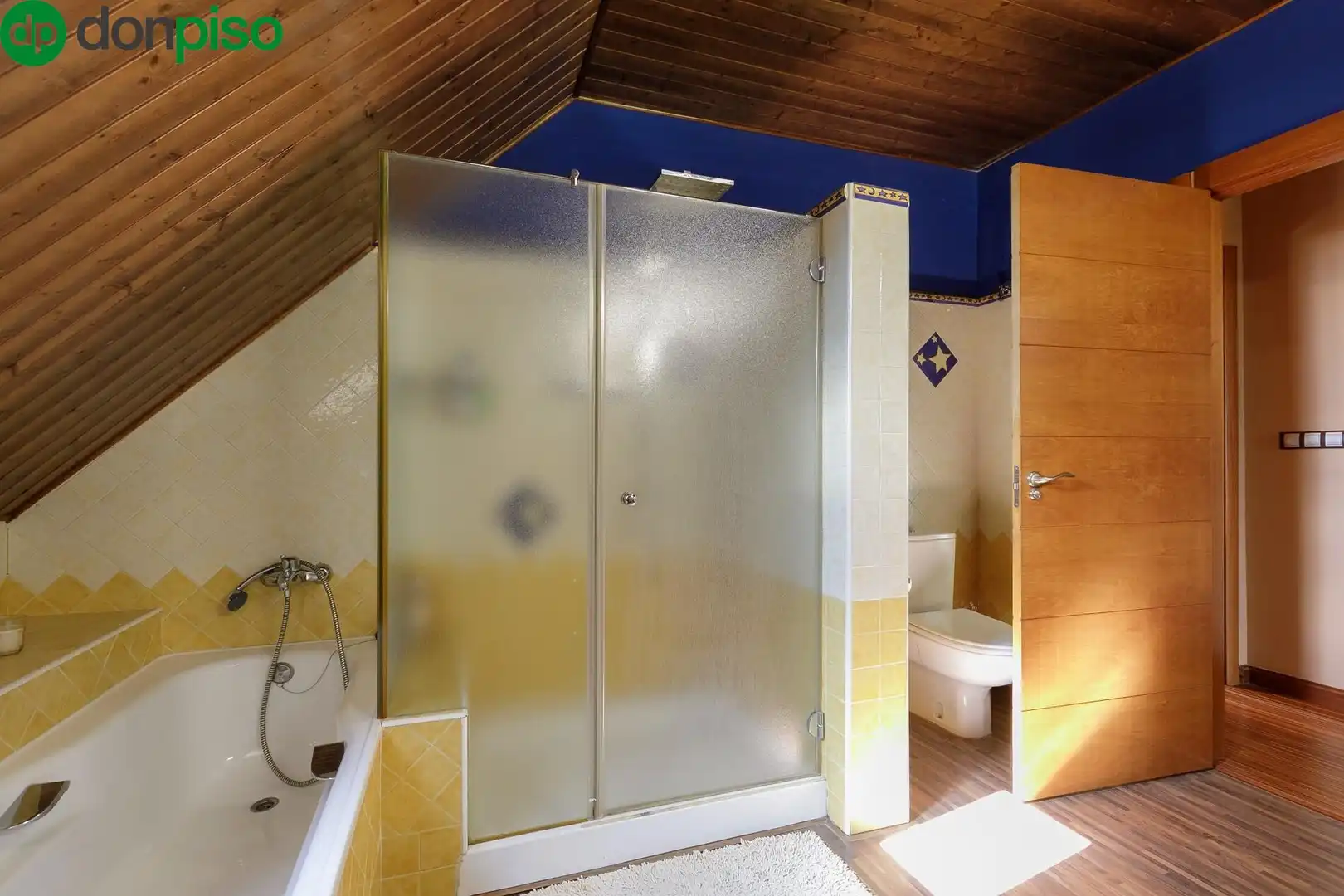 Bathroom of Houses for sale in Huétor de Santillán  with Heating, Private garden and Swimming Pool