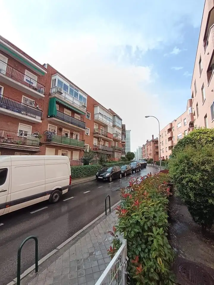 Exterior view of Flat for rent in Carabanchel
