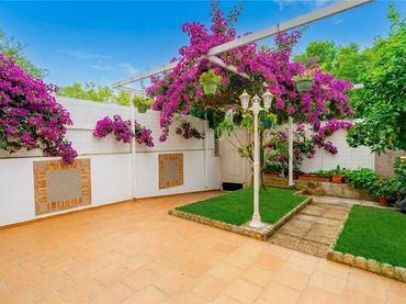 Adossat amb jardí en venda a Ponent