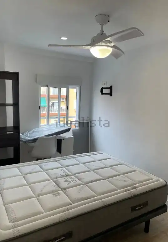 Habitación de Piso en venta en Valencia con Aire acondicionado, Amueblado y Horno