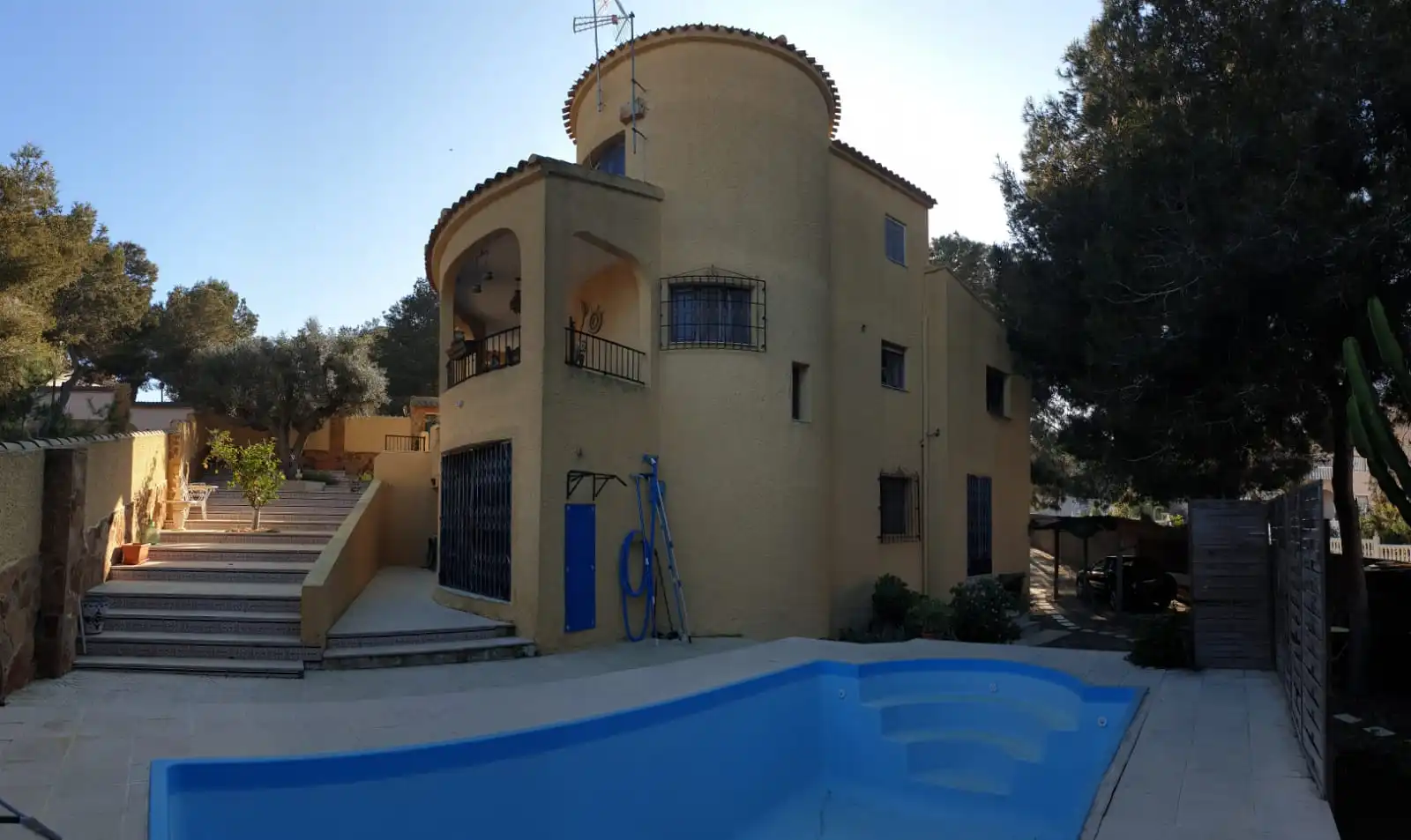 Villa mit Terrasse zum Verkauf in Calle Trevinca 4