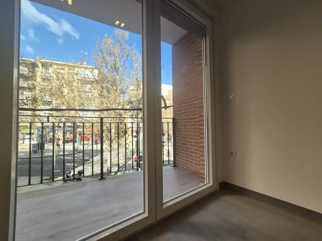 Bedroom of Flat for sale in Zaragoza  with Air Conditioner, Oven and Washing machine