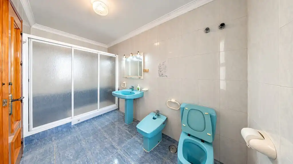 Baño de Casa adosada en venta en Vélez-Málaga con Amueblado