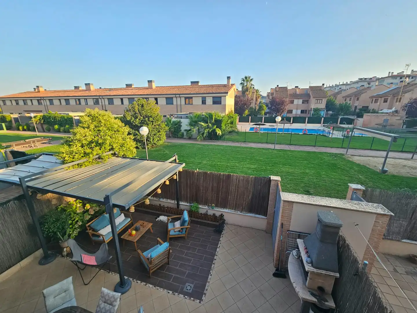 Terrassa de Casa o xalet en venda en Navalcarnero amb Calefacció, Jardí privat i Piscina comunitària