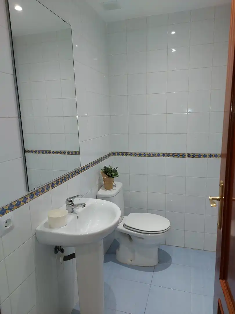 Badezimmer von Maisonette zur Miete in Badajoz mit Klimaanlage, Heizung und Terrasse