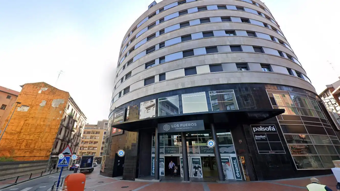Oficina amb ascensor en venda a Herriko Plaza