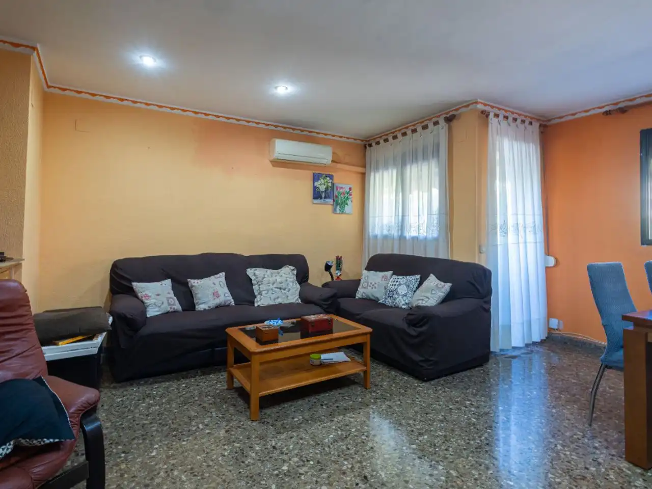 Sala d'estar de Pis en venda en Burjassot amb Aire condicionat i Balcó