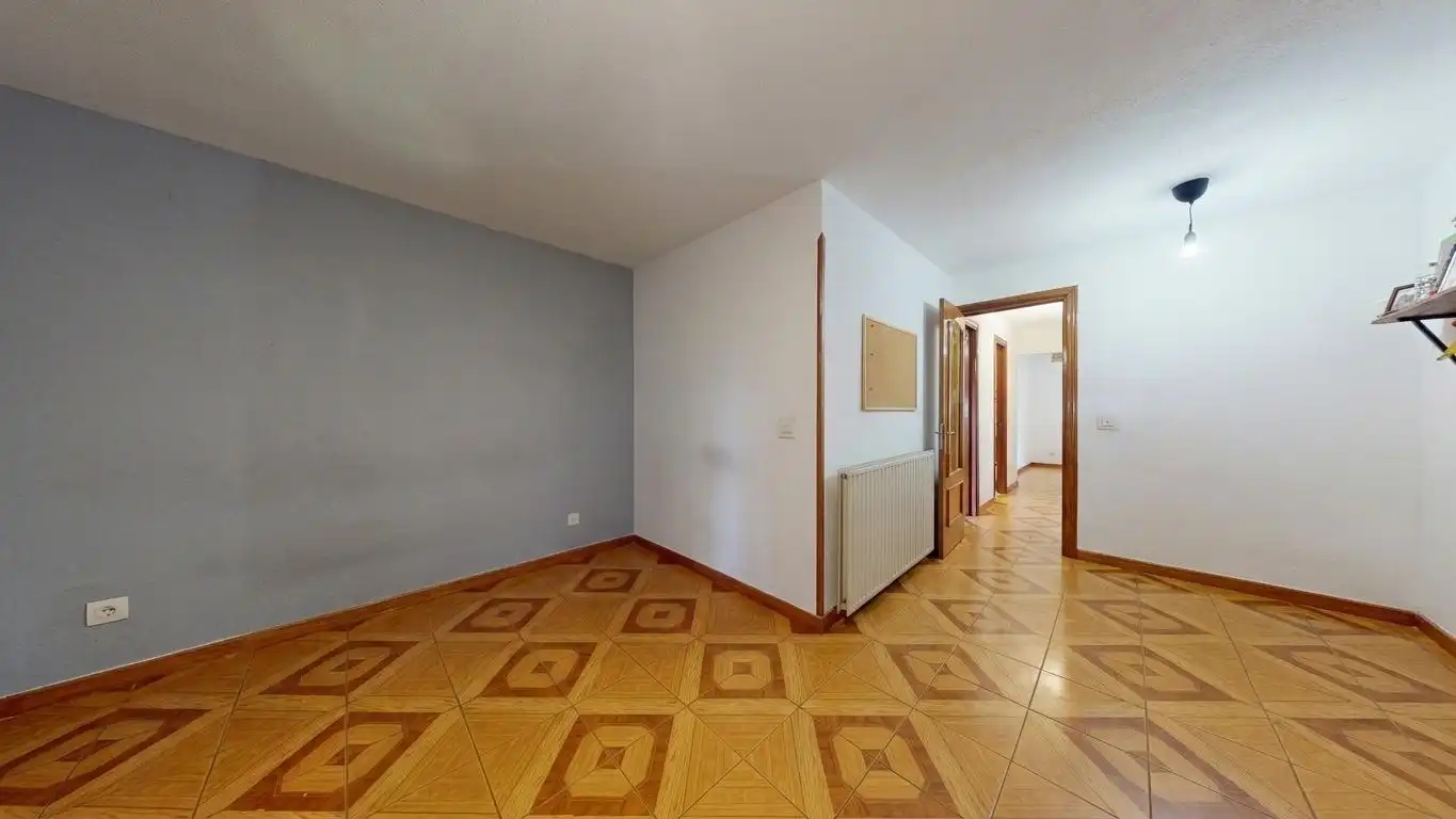 Flat for sale in Madrid  with Heating
