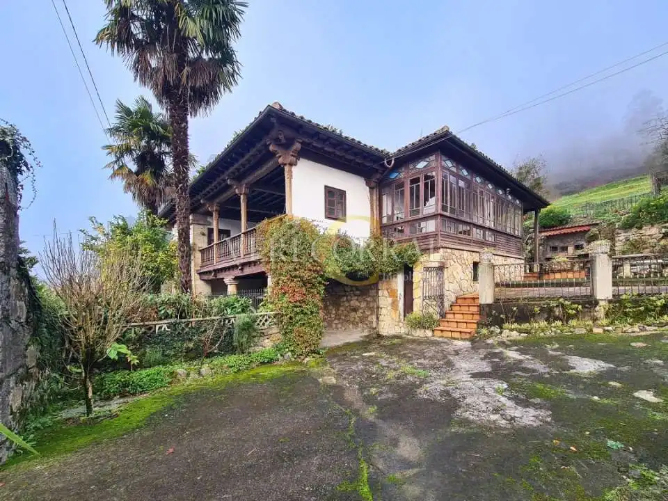 Casa con jardín en venta en Las Rozas