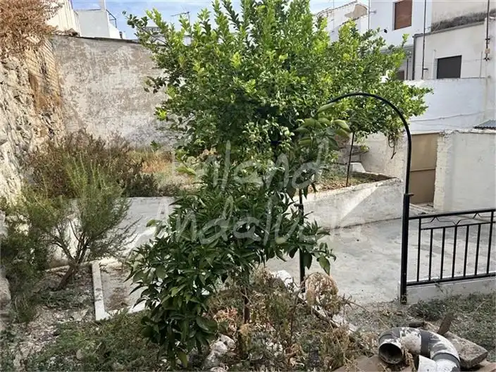 Adossat en venda a Luque