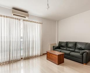 Sala d'estar de Planta baixa en venda en  Madrid Capital amb Aire condicionat, Calefacció i Jardí privat