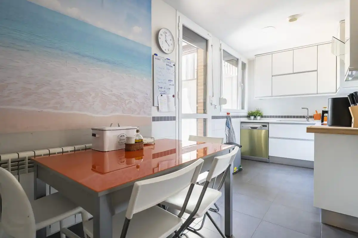 Cocina de Planta baja en venta en Pozuelo de Alarcón con Aire acondicionado, Calefacción y Jardín privado