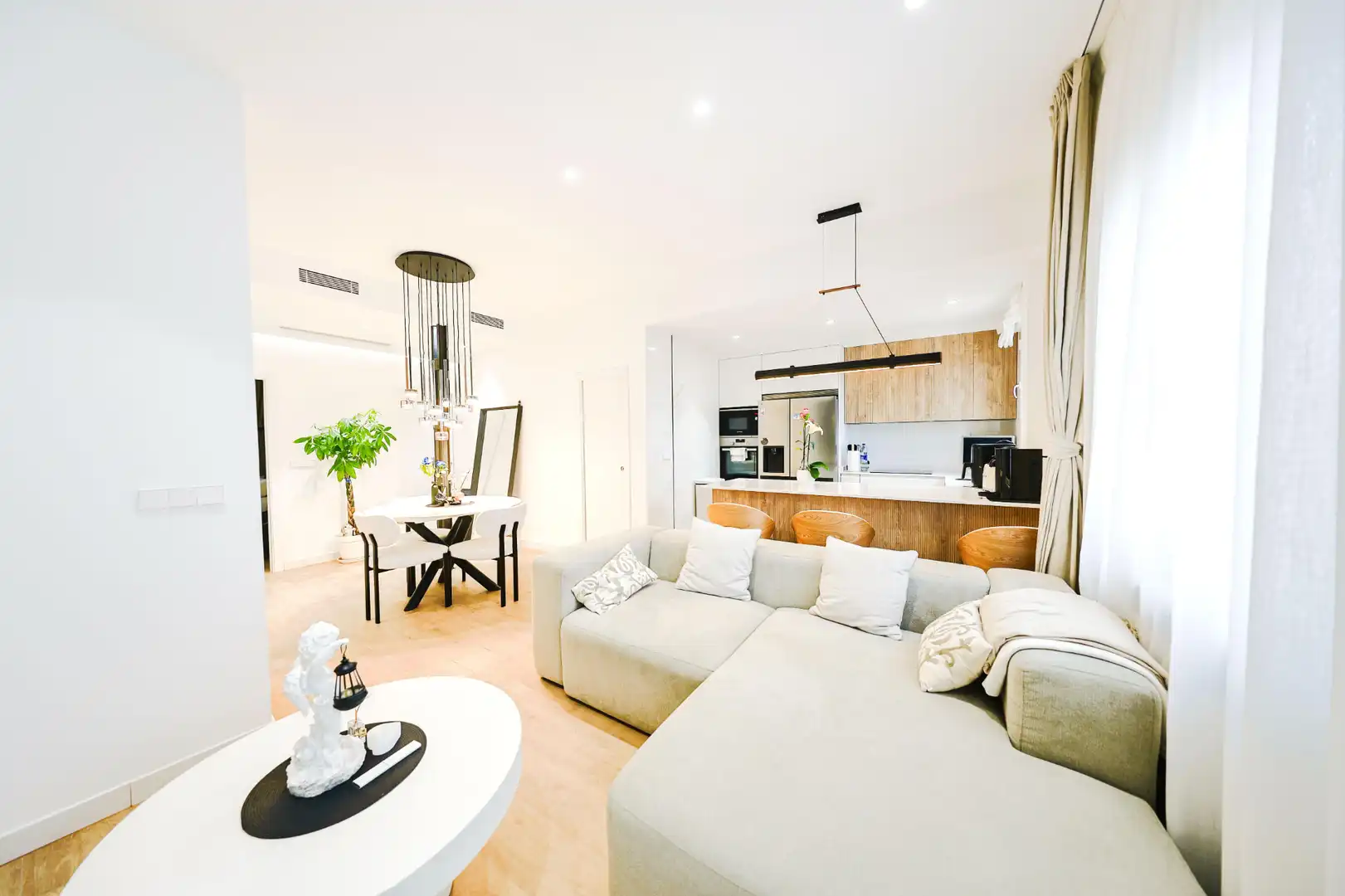 Living room of Attic for sale in Madrid  with Air Conditioner, Heating and Parquet flooring