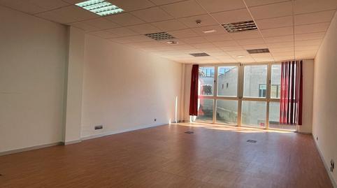 Foto 5 de Oficina de alquiler en Calle Río Danubio, 1, Alisal - San Román, Cantabria