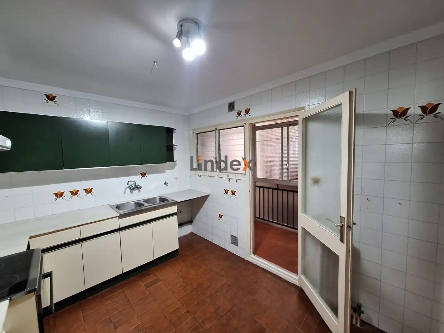 Cocina de Piso en venta en Mataró con Calefacción, Horno y Balcón