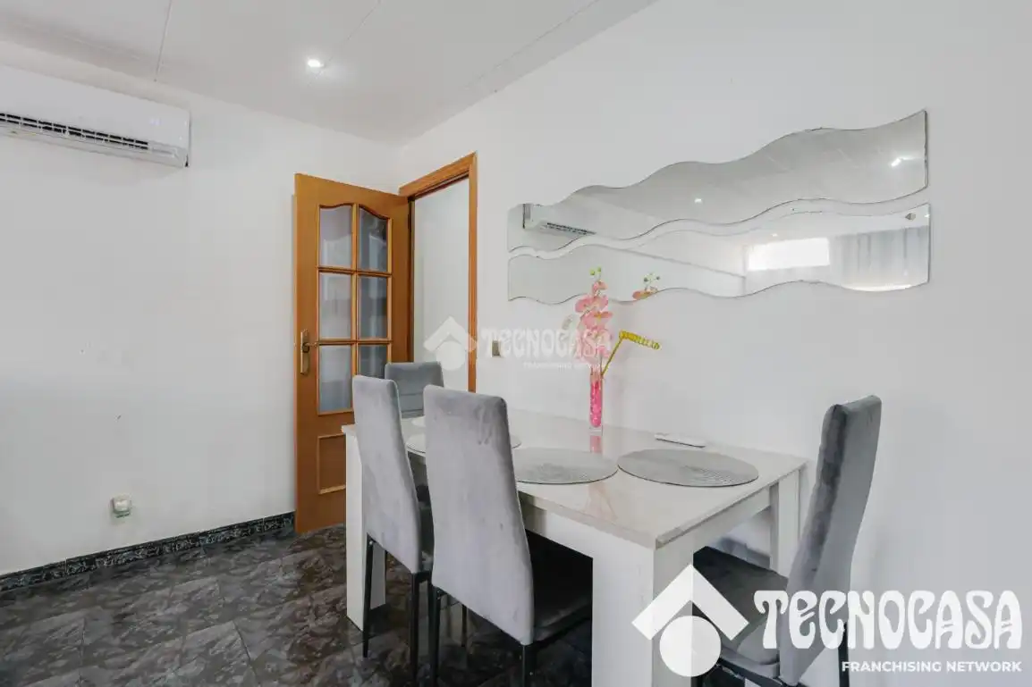 Dining room of Flat for sale in Badalona  with Air Conditioner and Terrace