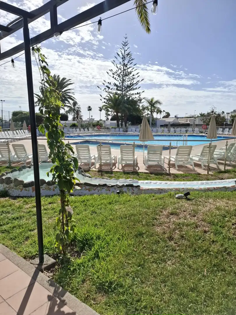 Piscina de Casa o xalet de lloguer en San Bartolomé de Tirajana amb Aire condicionat, Terrassa i Moblat