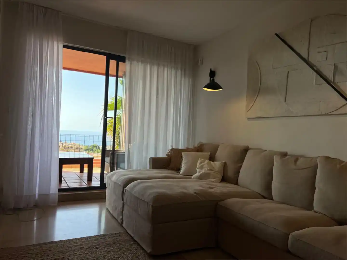 Sala d'estar de Apartament en venda en Mijas amb Aire condicionat i Piscina