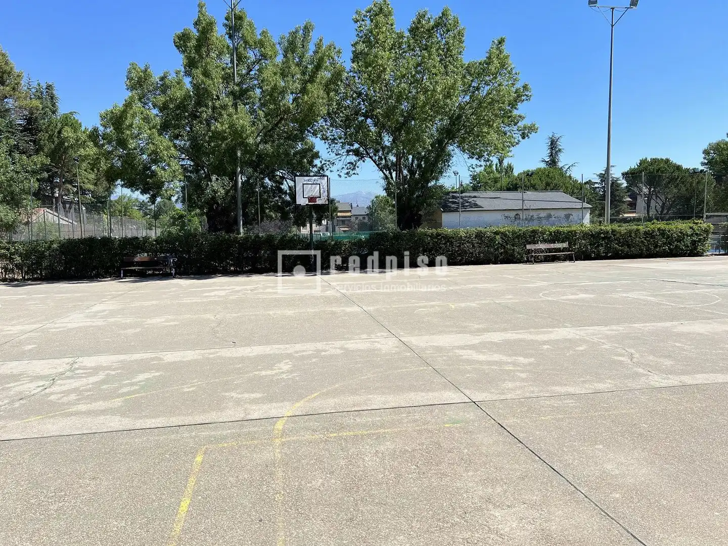 Aparcament de Pis en venda en Collado Villalba amb Calefacció, Jardí privat i Terrassa