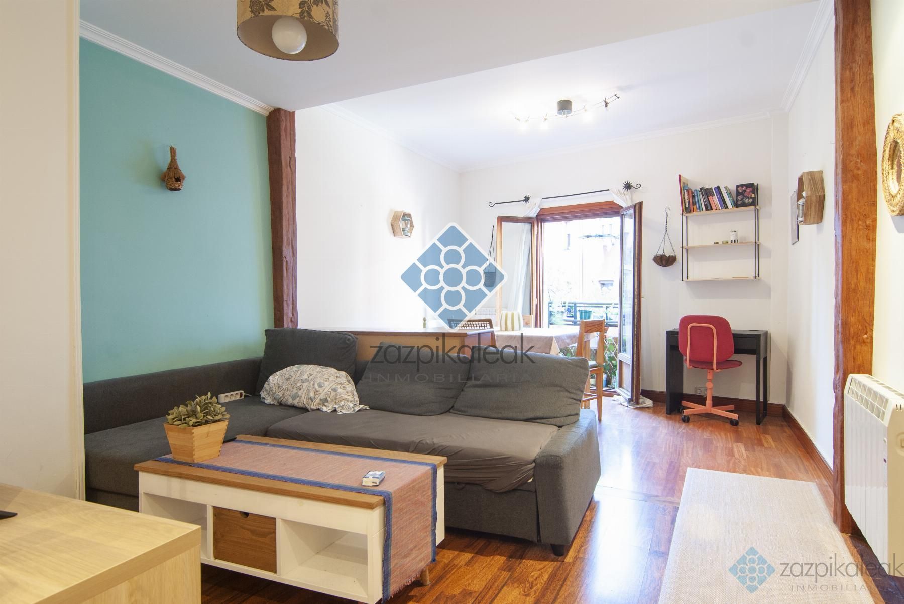 Living room of Flat for sale in Bilbao   with Heating, Storage room and Balcony