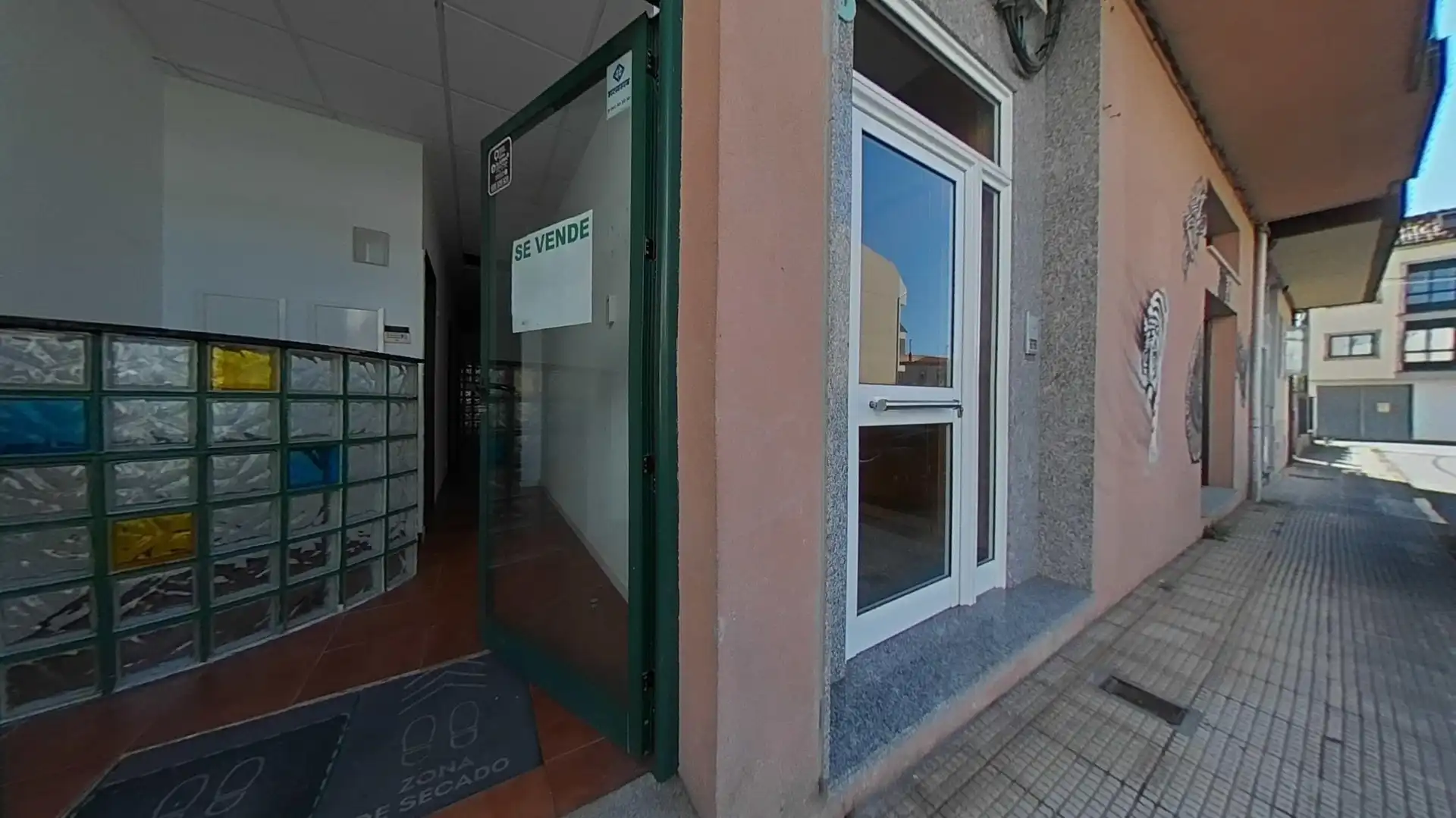 Locale commerciale in vendita a Melide