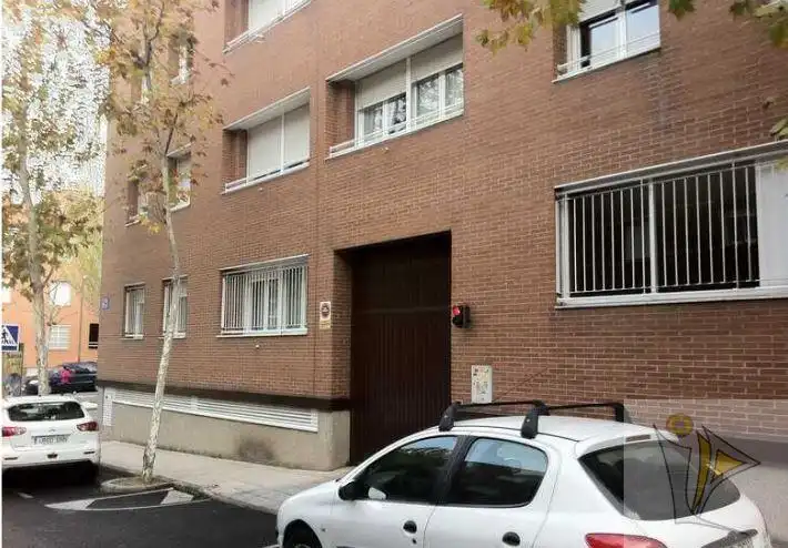 Individual en venta en AV CASTILLA LEON