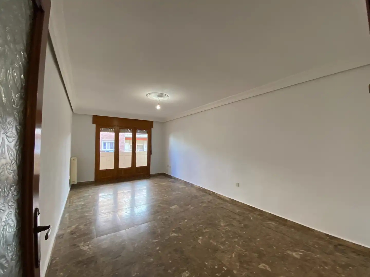Piso en venta en Ciudad Real con Calefacción, Terraza y Balcón