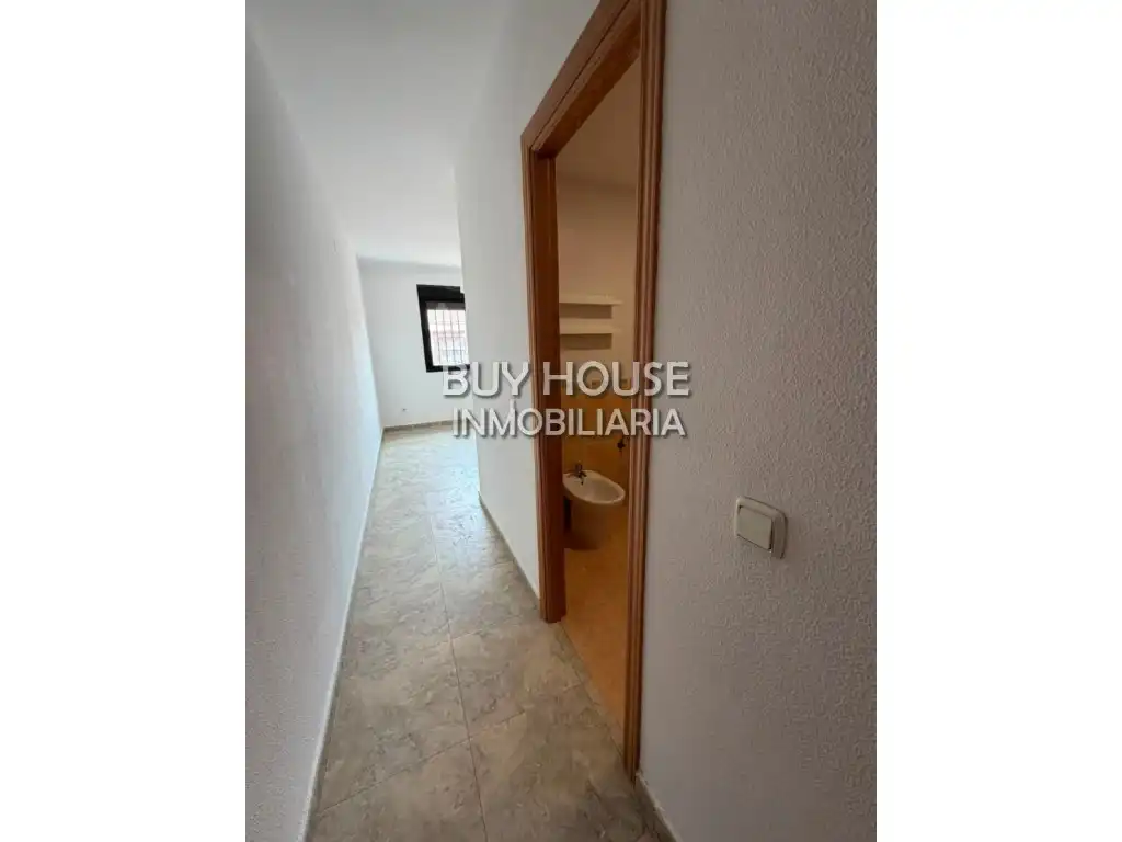 Flat for sale in Calle Poeta Miguel Hernandez, imagen 2