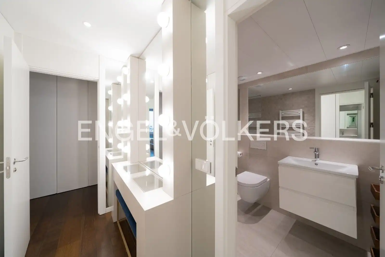 Bathroom of Flat for rent in Madrid  with Air Conditioner, Heating and Swimming Pool