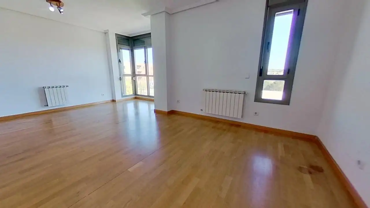 Living room of Flat for rent in Madrid  with Air Conditioner, Heating and Private garden