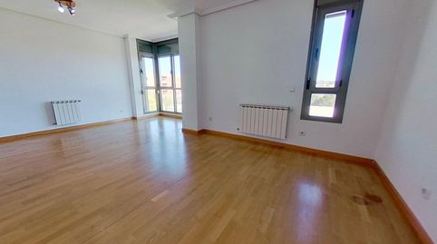 Photo 2 of Flat for rent in Avenida de Isabel de Valois, Sanchinarro, Madrid Capital