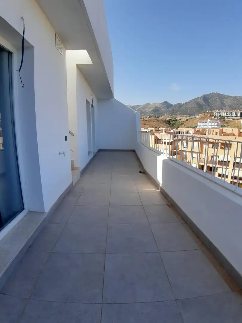 Terraza de Ático de alquiler en Fuengirola con Terraza, Trastero y Jacuzzi
