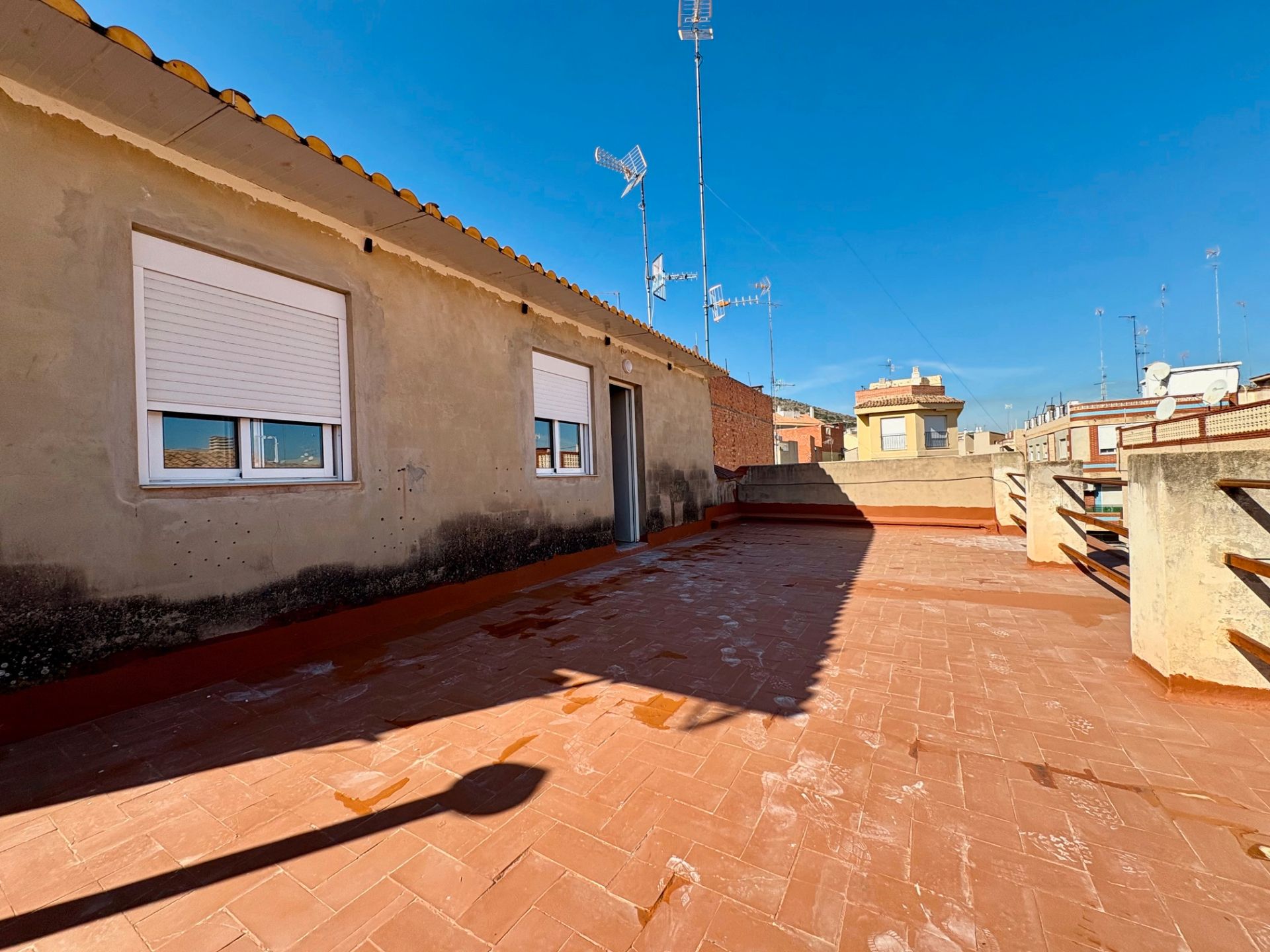 Vista exterior de Ático de alquiler en Benaguasil con Aire acondicionado, Terraza y Horno