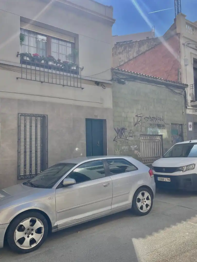 Casa con giardino in vendita a Carrer de la Camèlia