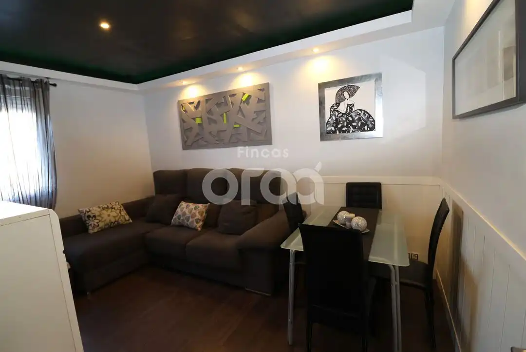 Living room of Flat for sale in Santurtzi   with Heating and Parquet flooring