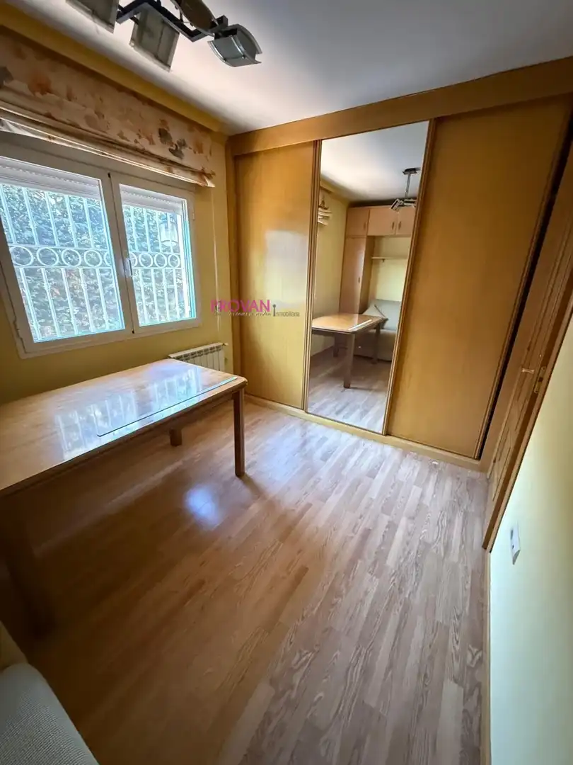 Habitación de Casa o chalet en venta en Torres de la Alameda con Aire acondicionado, Calefacción y Terraza