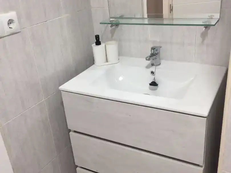 Badezimmer von Wohnung zur Miete in San Roque mit Balkon