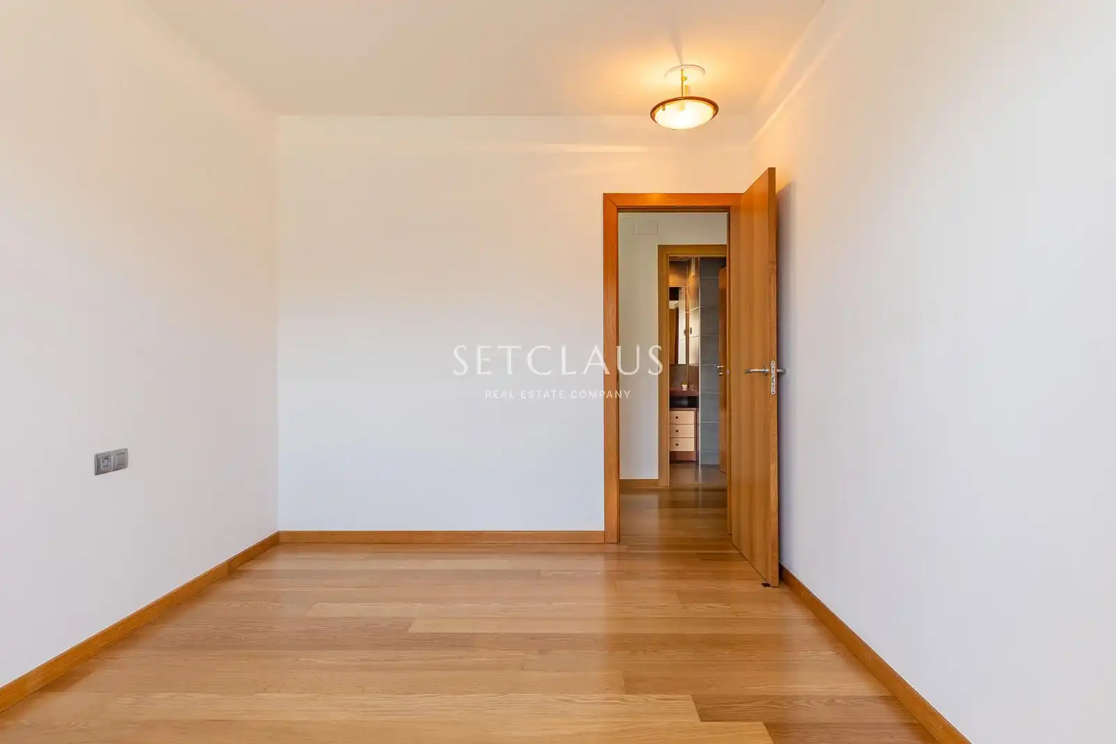 Schlafzimmer von Wohnung zum Verkauf in Badalona mit Klimaanlage, Heizung und Terrasse