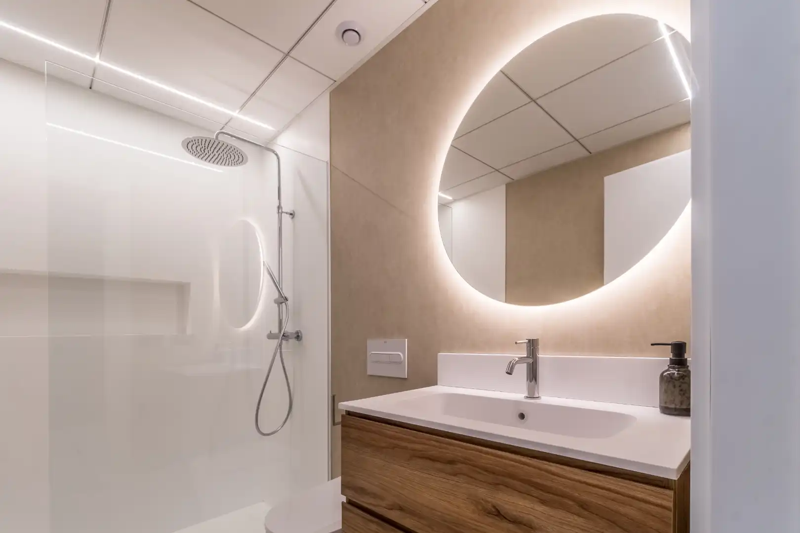 Baño de Casa adosada de alquiler en Cambrils con Aire acondicionado, Calefacción y Jardín privado