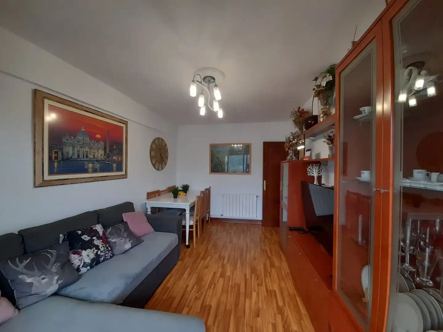 Sala d'estar de Pis de lloguer en Laredo amb Calefacció, Moblat i Balcó
