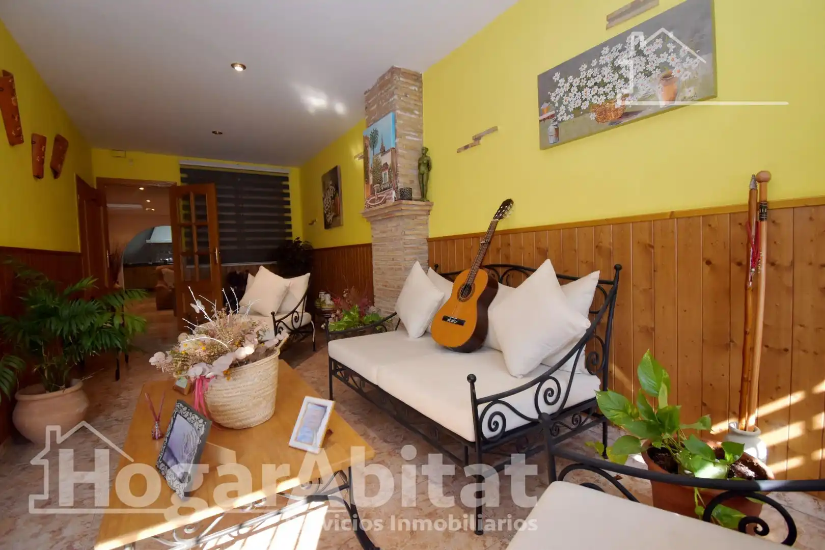 Sala de estar de Casa o chalet en venta en Almazora / Almassora con Terraza y Jacuzzi