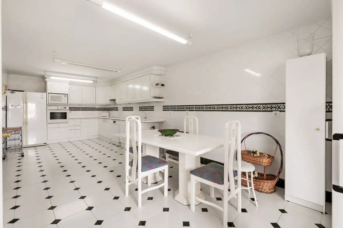 Cocina de Apartamento en venta en Torremolinos con Aire acondicionado, Terraza y Piscina comunitaria