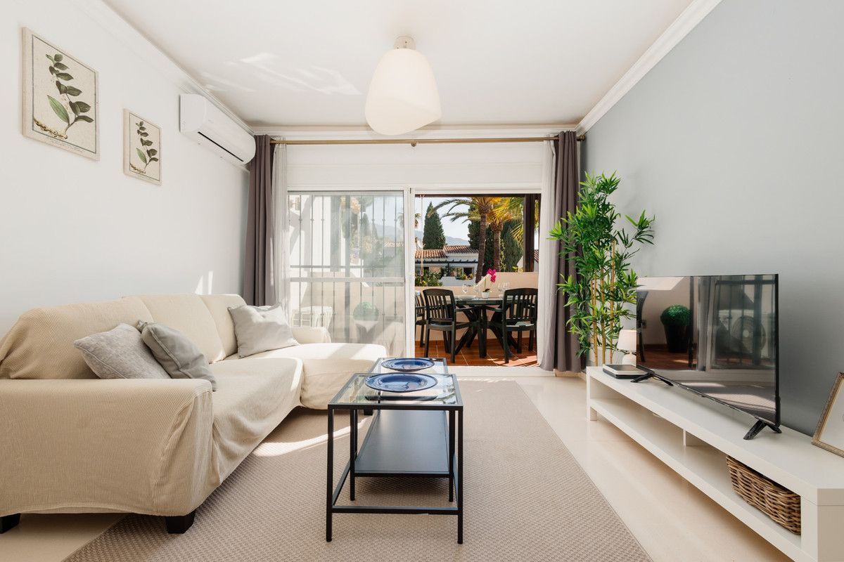 Vista exterior de Apartament de lloguer en Marbella amb Aire condicionat, Calefacció i Terrassa