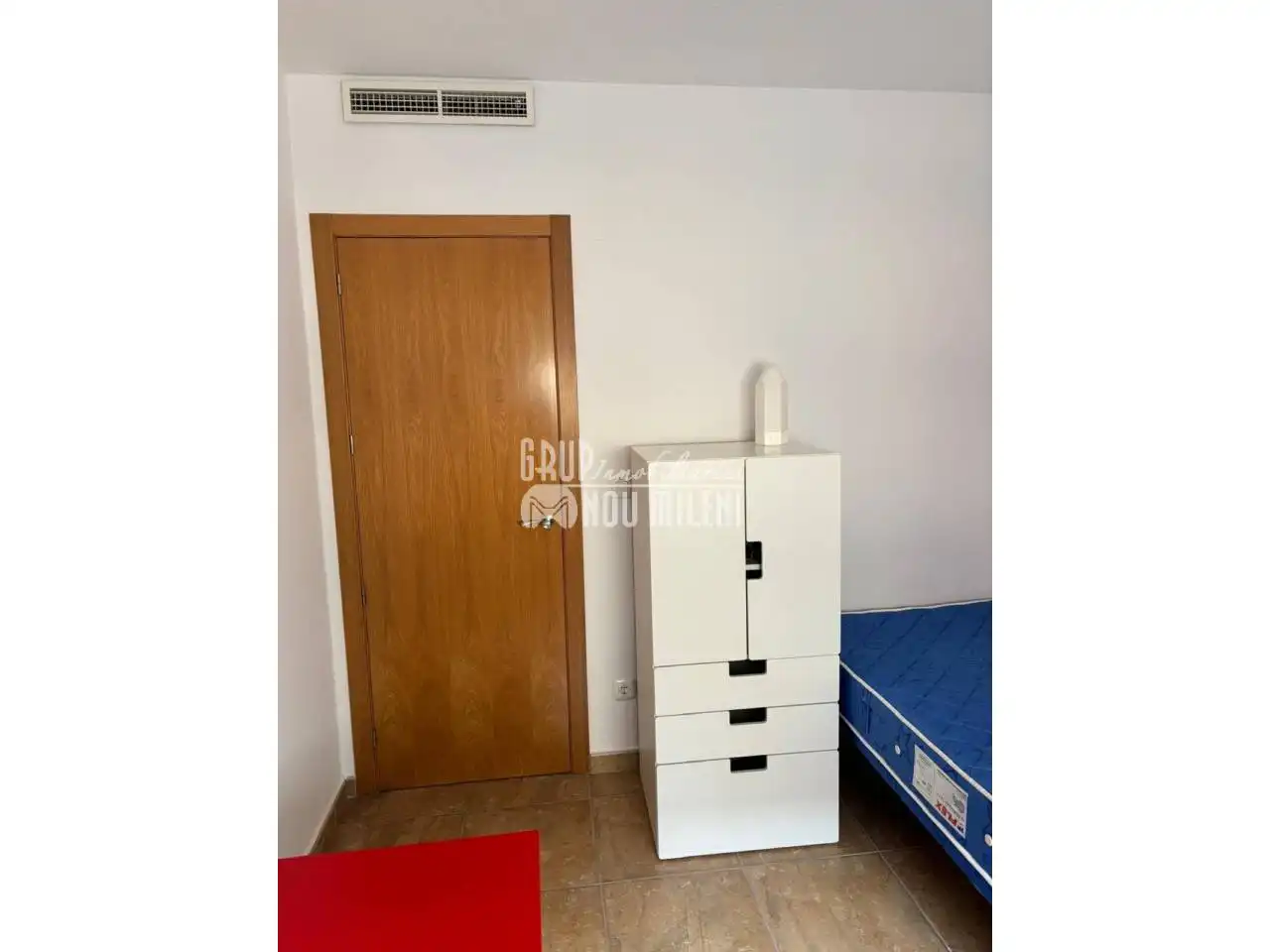Schlafzimmer von Wohnung zur Miete in Catarroja mit Klimaanlage, Abstellraum und Balkon